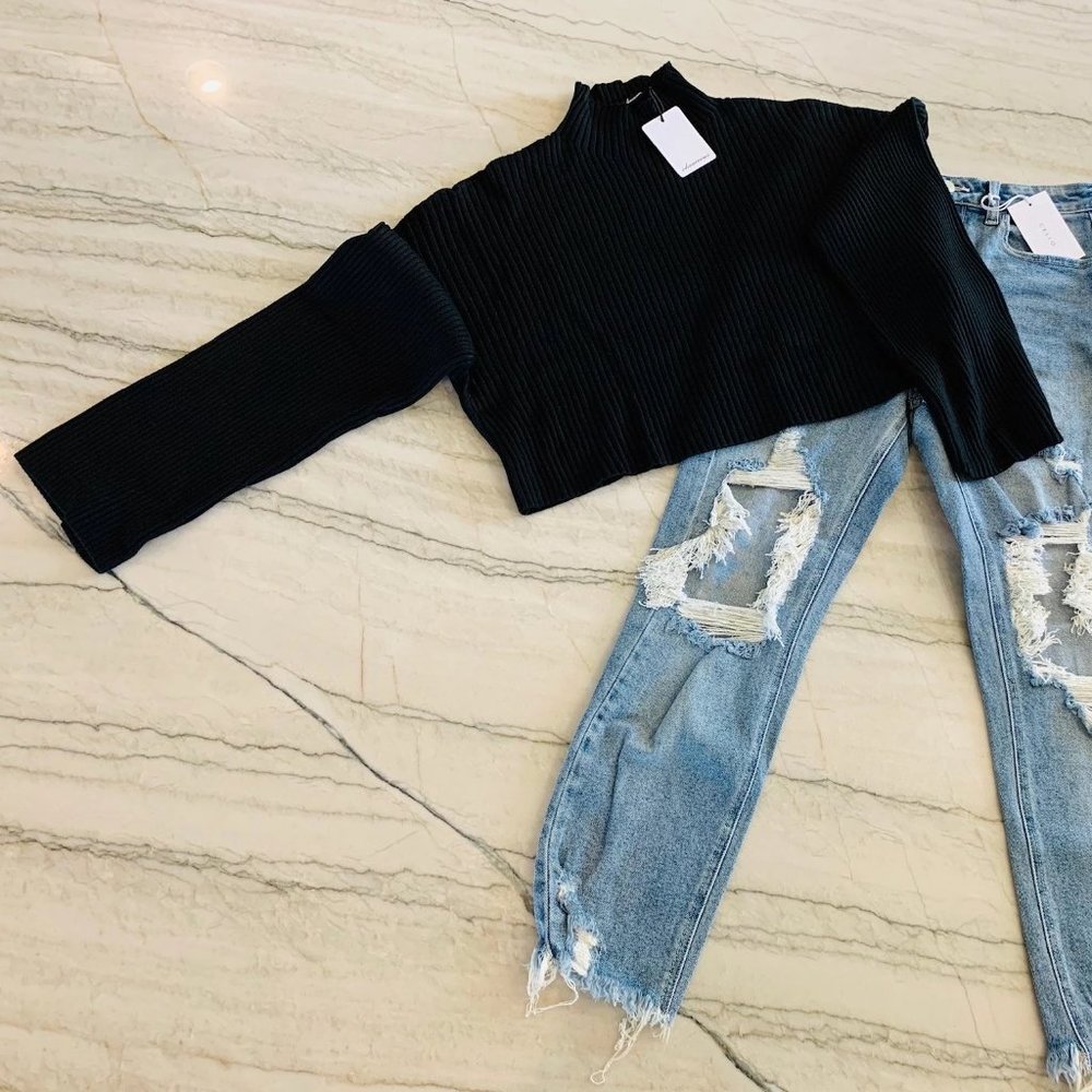 Black Ribbed Crop Sweater